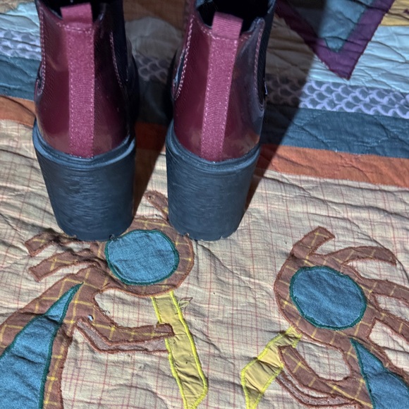 Soda Maroon Ankle Boots 6.5 - Picture 3 of 5
